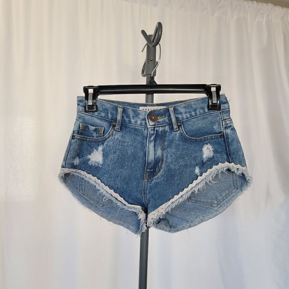 Bullhead juniors high rise Distressed denim shorts size 0